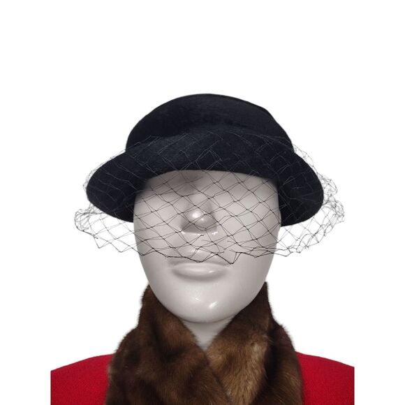 Vintage 40s Trevi Pinehurst Wool Veil Netting Pillbox Funeral Formal Bowler Hat - Picture 1 of 12